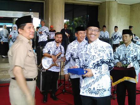Pencarian PGRI Maluku Barat Daya - Persatuan Guru Republik Indonesia Cabang Maluku Barat Daya